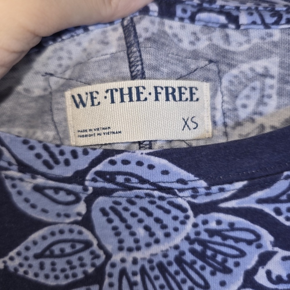 We The Free Blue Floral Knit Cotton T-Shirt Crew Neck Short Sleeve XS Casual - Picture 2 of 6